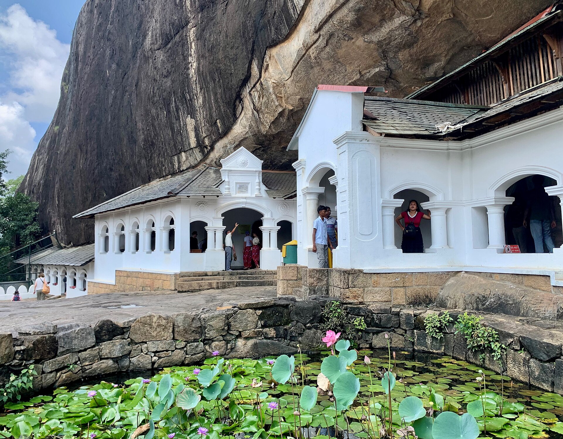 Dambulla Cave Temple Visit
