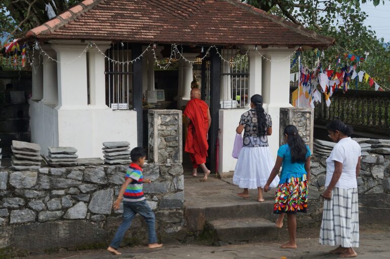 Gadaladeniya Vihara
