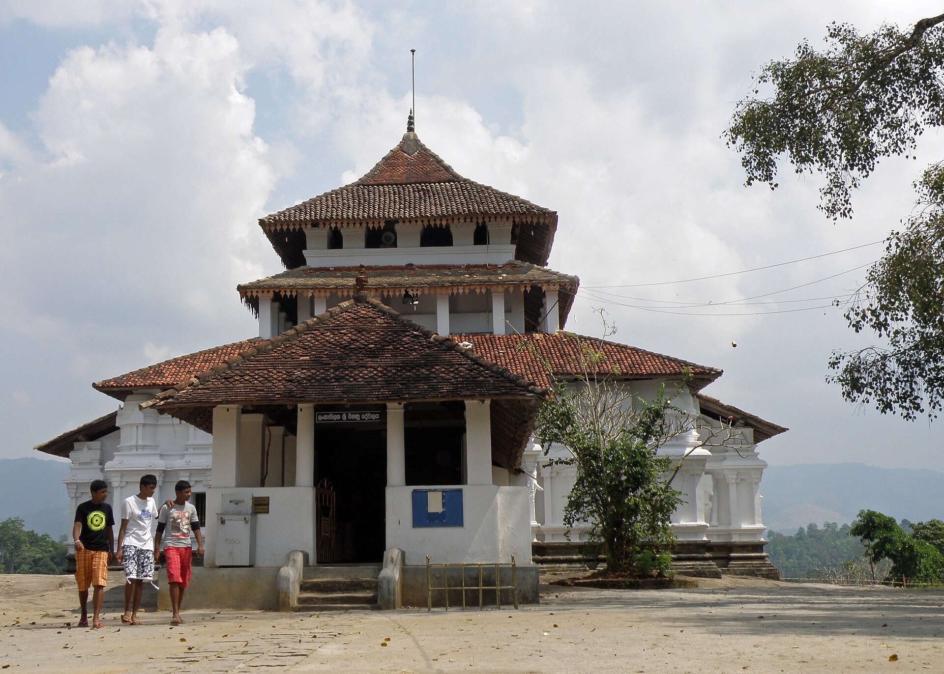 Lankatilaka Vihara
