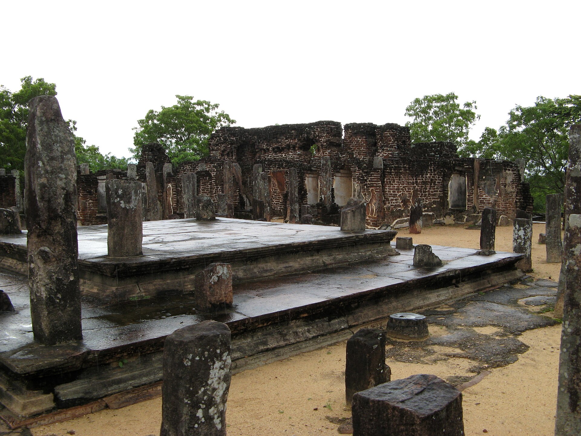 Alahana Parivena